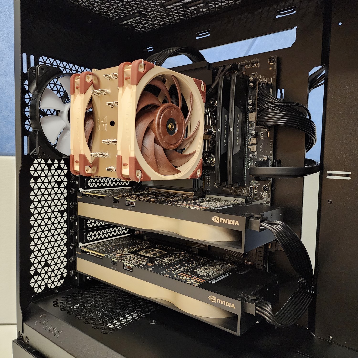 AI Workstation asamblat de F5it în București